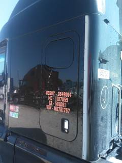 Peterbilt 579 Left Sleeper Door