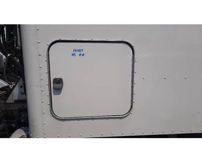 Peterbilt 579 Right Sleeper Door