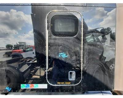 Peterbilt 579 Left Sleeper Door