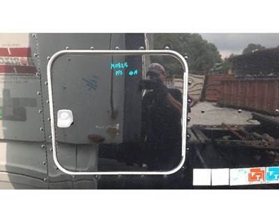 Peterbilt 579 Right Sleeper Door