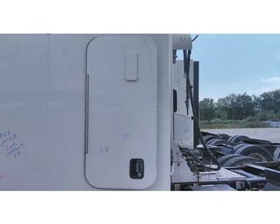 Peterbilt 579 Left Sleeper Door