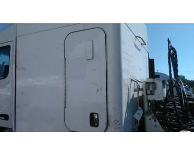 Peterbilt 579 Left Sleeper Door