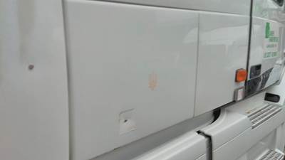 Volvo VNL Right Sleeper Door