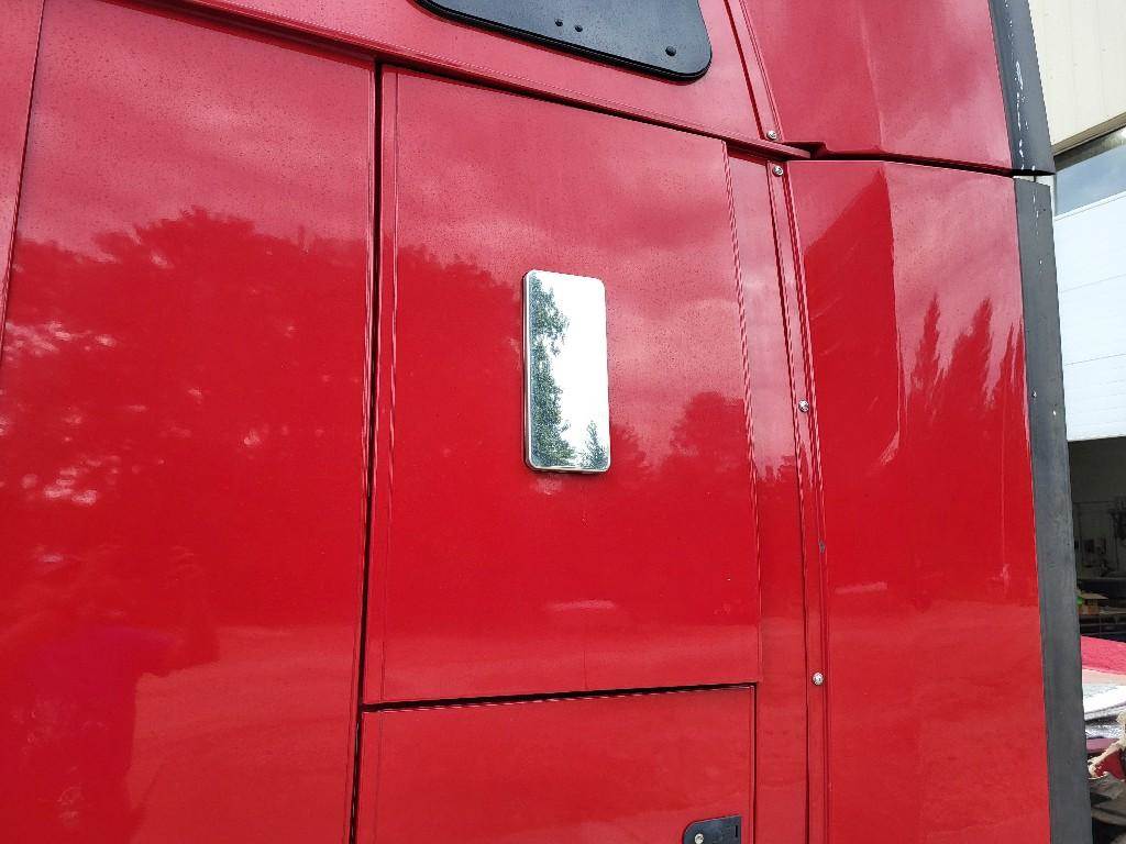 2019 Western Star 5700 Left Sleeper Door for a Western Star 5700XE For