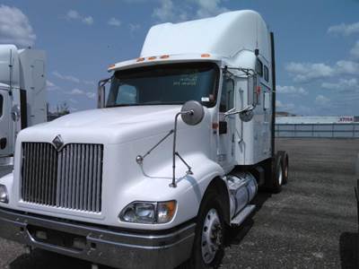 International 9400i Sleeper Semi Truck