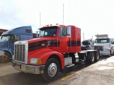 Peterbilt 385 Sleeper Semi Truck