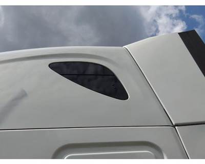 Freightliner Cascadia 113 Left Sleeper Window