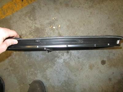 Freightliner Cascadia 125 Sleeper Window