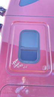 Freightliner Cascadia 125 Right Sleeper Window