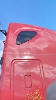 Freightliner Cascadia 125 Right Sleeper Window