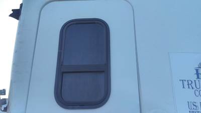Freightliner Cascadia 125 Right Sleeper Window