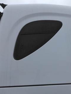 Freightliner Cascadia 125 Right Sleeper Window