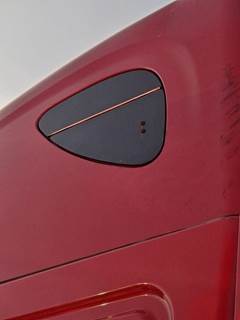 Freightliner Cascadia 125 Left Sleeper Window