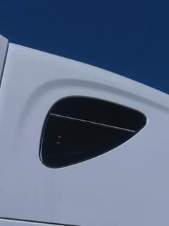 Freightliner Cascadia 125 Right Sleeper Window