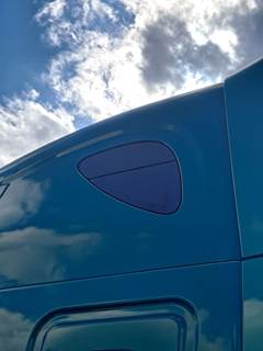 Freightliner Cascadia 125 Left Sleeper Window