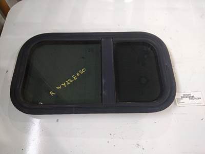 Freightliner Cascadia 125 Right Sleeper Window