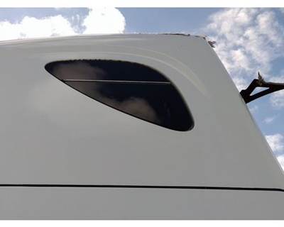Freightliner Cascadia 125 Left Sleeper Window