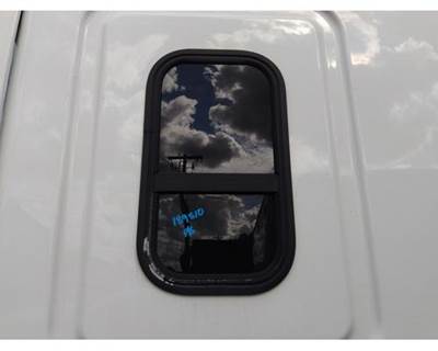 Freightliner Cascadia 125 Right Sleeper Window
