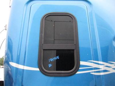 Freightliner Cascadia 126 Right Sleeper Window