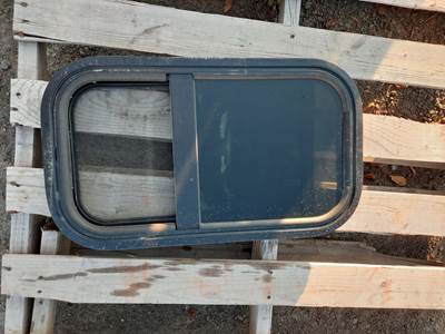 Freightliner Cascadia 126 Left Sleeper Window