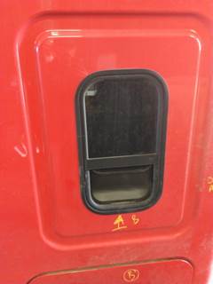 Freightliner Cascadia 126 Left Sleeper Window