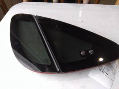 Freightliner Cascadia 126 Right Sleeper Window