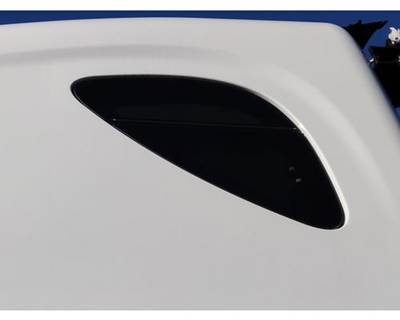 Freightliner Cascadia 126 Left Sleeper Window