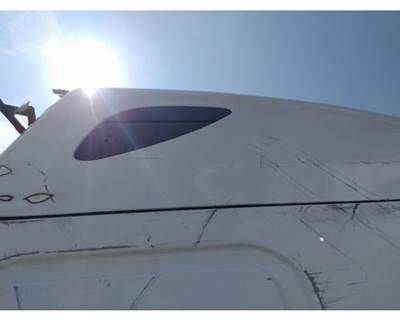 Freightliner Cascadia 126 Right Sleeper Window