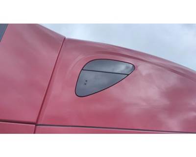 Freightliner Cascadia 126 Right Sleeper Window