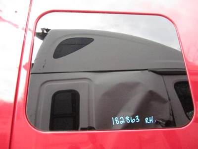 International ProStar Right Sleeper Window for a International PROSTAR 113