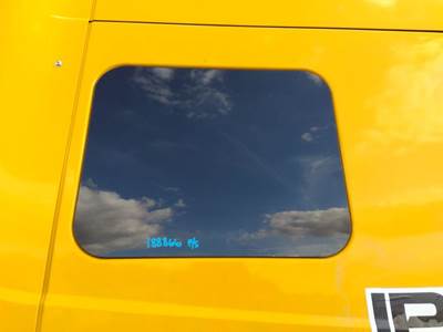 International ProStar Right Sleeper Window for a International PROSTAR 122