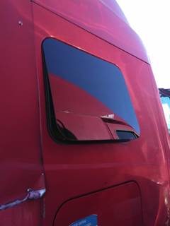 International ProStar Right Sleeper Window for a International PROSTAR 122