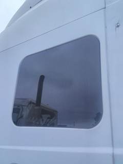 International ProStar Left Sleeper Window for a International PROSTAR 122