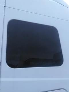 International ProStar Right Sleeper Window for a International PROSTAR 122