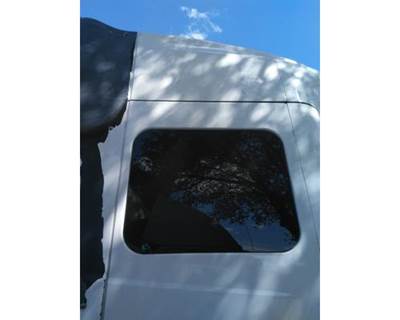 International ProStar Right Sleeper Window for a International PROSTAR 125
