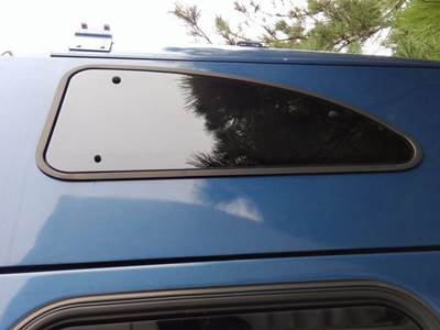 Kenworth T2000 Right Sleeper Window