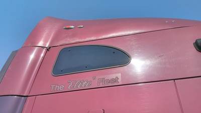 Kenworth T2000 Right Sleeper Window