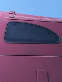 Kenworth T2000 Right Sleeper Window