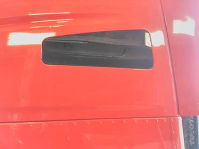 Kenworth T680 Left Sleeper Window