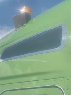 Kenworth T680 Left Sleeper Window