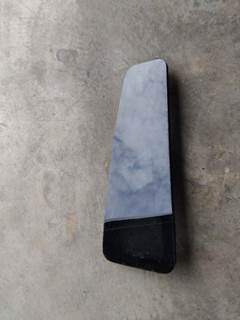 Kenworth T680 Right Sleeper Window