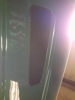 Kenworth T680 Right Sleeper Window