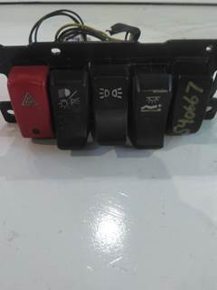 Kenworth T680 Left Sleeper Window