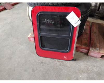 Kenworth T680 Right Sleeper Window