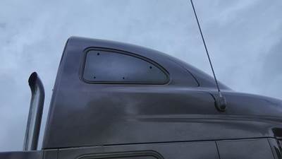 Peterbilt 387 Right Sleeper Window