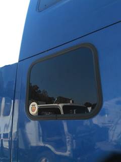 Peterbilt 387 Right Sleeper Window
