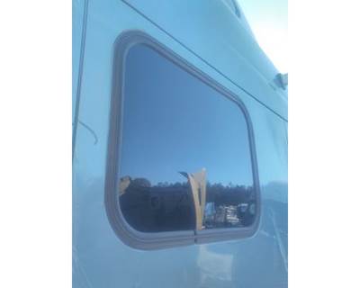 Peterbilt 387 Right Sleeper Window