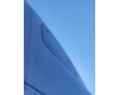 Peterbilt 387 Right Sleeper Window