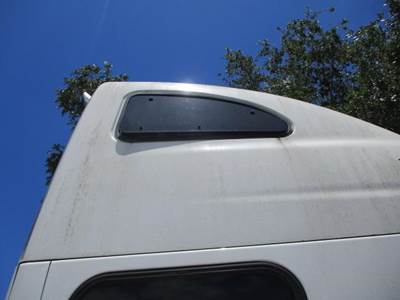 Peterbilt 587 Right Sleeper Window
