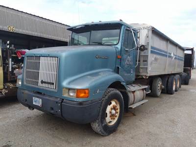 International 9200 Trailer